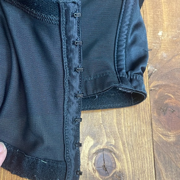 Cacique by lane Bryant size 44DDD black lightly lined French balconette bra - Picture 4 of 7